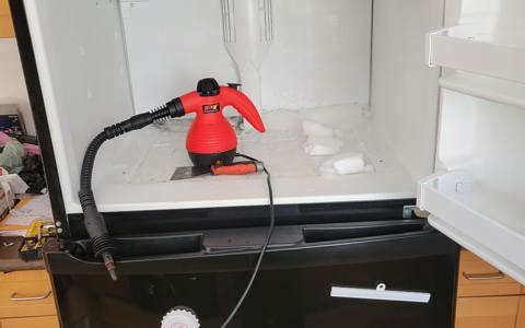 Tips for Effective Refrigerator Clean and Maintenance